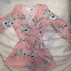 Jumpsuit with long sleeves